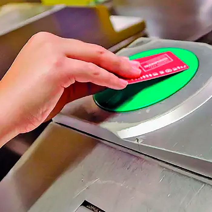 LOS MENORES DE 15 ANOS PODRAN V IAJAR GRATIS