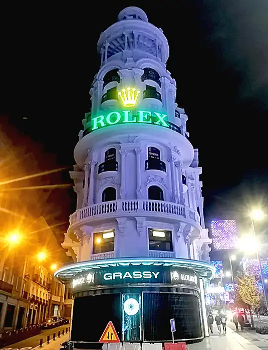 María Asunción Cobo Guardo. Edificio Grassy