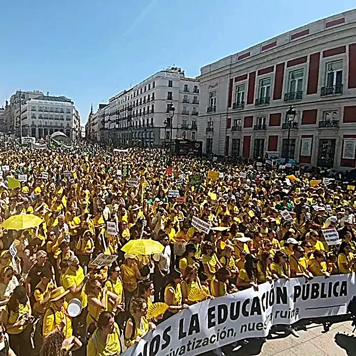 Belén Pelayo. La vida debería ser amarilla copia