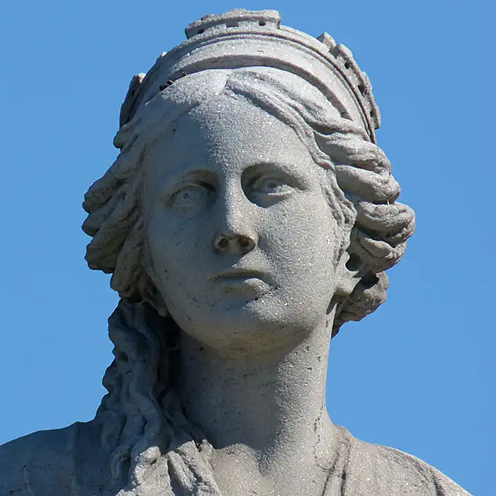Asunción Cobo Guardo, autora del artículo La fuente de la Cibeles